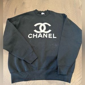 Black graphic sweater